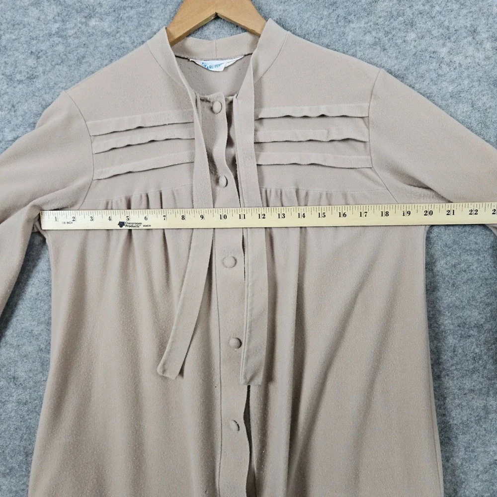 Rutledge Vintage Beige Button Front Lounge Robe Long Sleeve Pleated Size M FLAWS